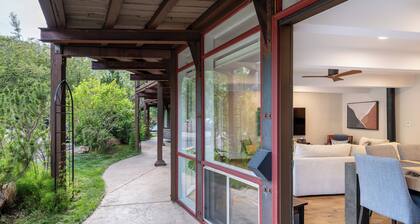 Steps to Gondola • Mountain Views • Private Parking • Aspen Core 2BR • Sleeps 6