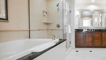 Shower, jetted bath, hair dryer, towels