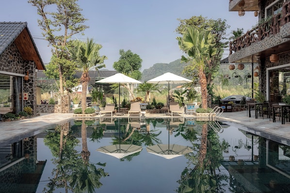 Outdoor pool - Tam Coc Orchid Hotel & Spa (Hoa Lu)