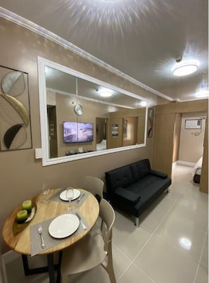 Interior - 2 BR Fully Furnished Condo in Parañaque with Pool and Parking - Bloom Unit 1134 (Parañaque)