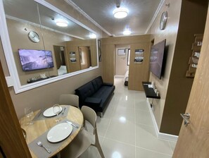 Interior - 2 BR Fully Furnished Condo in Parañaque with Pool and Parking - Bloom Unit 1134 (Parañaque)