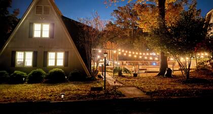 Hailey’s Lake House with Pool and Hot Tub.