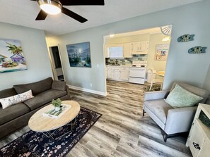 Smart TV - Ocean Lakes-Bright & Airy-Free Golf Cart (Myrtle Beach)