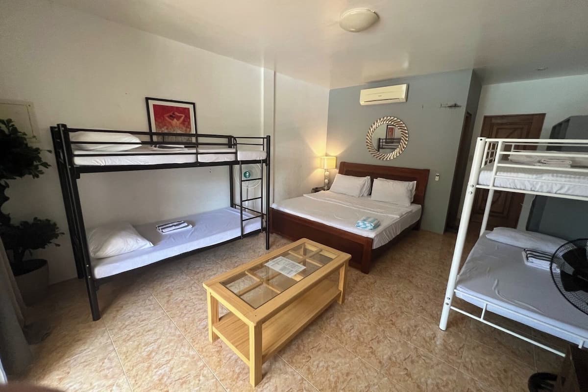 In-room safe, individually furnished, iron/ironing board, free WiFi
