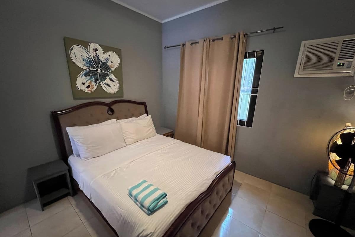 In-room safe, individually furnished, iron/ironing board, free WiFi