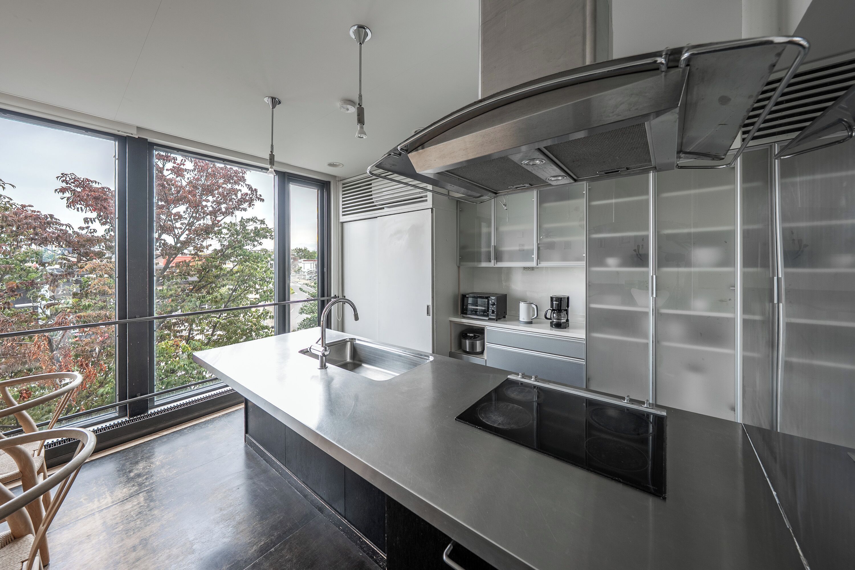 Fridge, microwave, stovetop, electric kettle