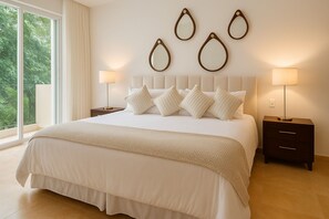 Deluxe-íbúð - útsýni yfir skipaskurð | 2 svefnherbergi, öryggishólf í herbergi, sérhannaðar innréttingar