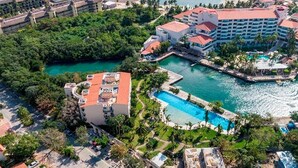 Aerial view - High-End Waterfront Condo Secrets Waters (Puerto Aventuras)