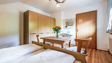 3 bedrooms, internet