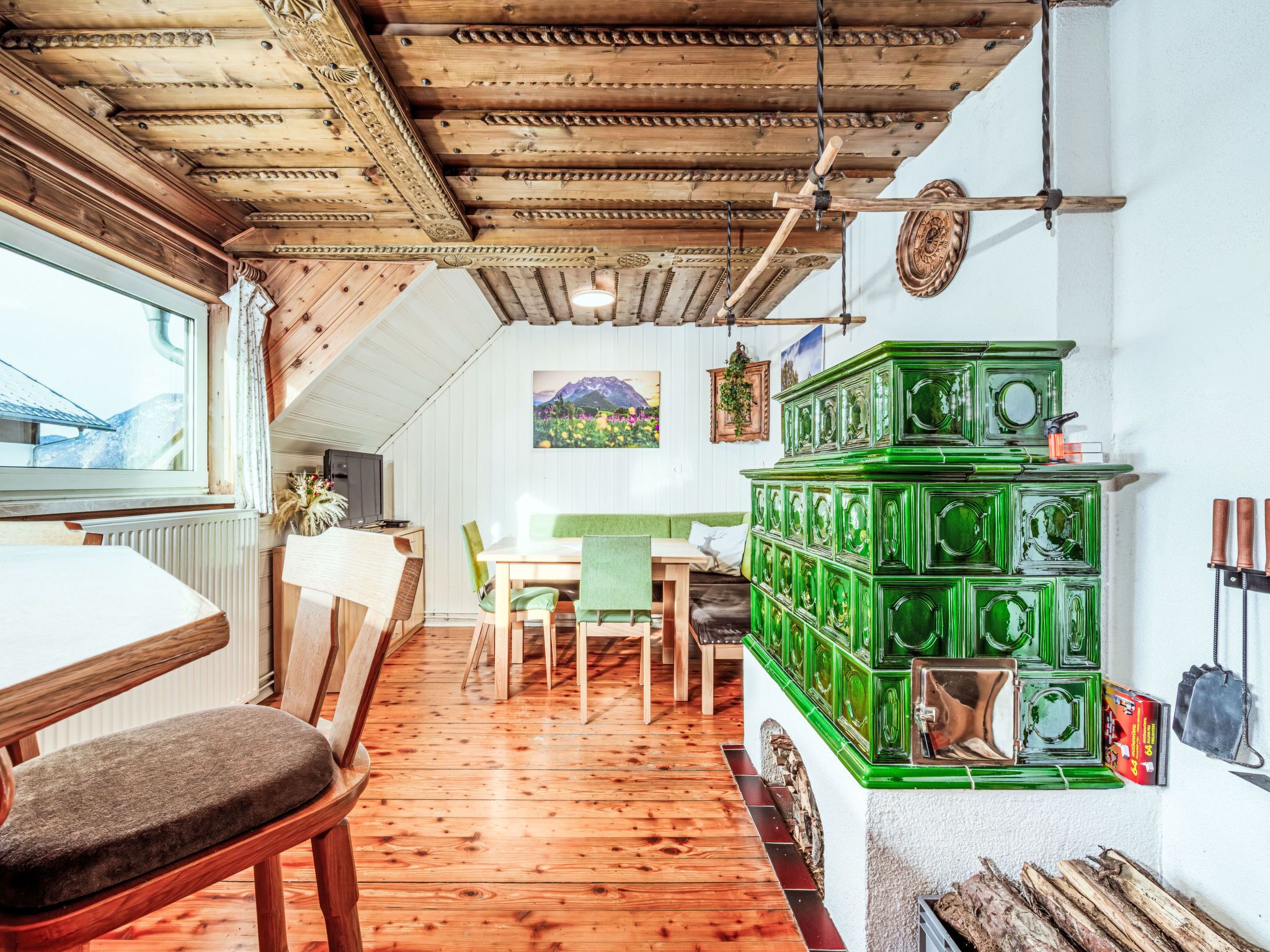Fernseher, Kamin