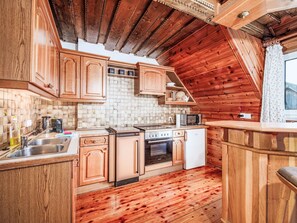 雪櫃、微波爐、焗爐、廚房用具/餐具/器皿