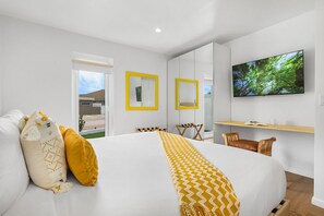 5 bedrooms, iron/ironing board, WiFi