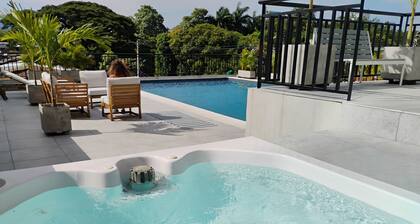 Charming 1-bedroom apartment in wonderful Cali with WiFi, fitness room