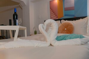 1 bedroom, in-room safe, desk, iron/ironing board