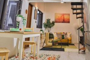 Smart-TV, Bücher, Computerbildschirme