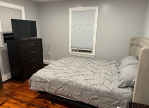 1 室のベッドルーム、WiFi