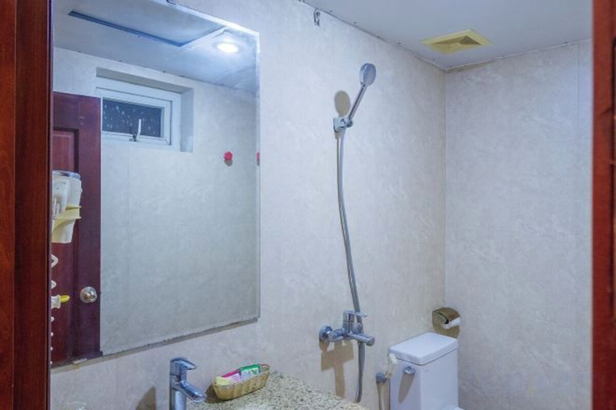 Bathroom | Hair dryer, towels