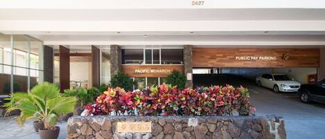 Self-parking (surcharge) 35 per day