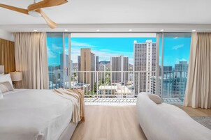 Studio, 1 King Bed, Partial Ocean View (0158) | 1 bedroom, individually decorated, individually furnished, free WiFi