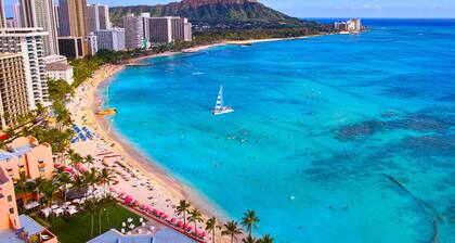 Renovated Pacific Monarch Studio Near Waikiki Beach