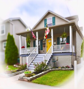 Exterior detail - 3bd & 2bath cottage-sleeps 6 Secure bike storage available upon request! (Williamsport)