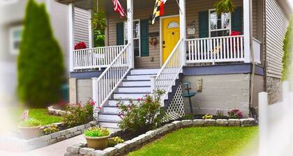Enjoy Fall on our big porch! Check out discounts, bike storage and amenities!