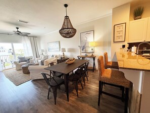 Smart TV, printers - Cleanest condo on the coast! Private beach access is just steps away! (Miramar Beach)