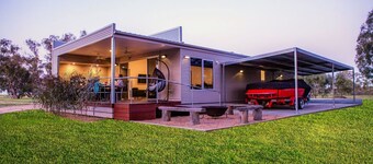 Marina Retreat at Waterfront Moama with access to the Murray River