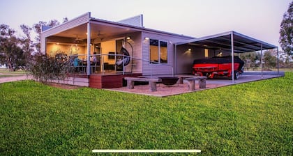 Marina Retreat at Waterfront Moama with access to the Murray River