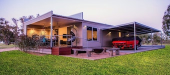 Marina Retreat at Waterfront Moama with access to the Murray River
