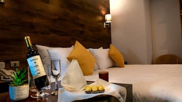 Suite Deluxe | 1 habitación, escritorio y espacio para trabajar con laptop