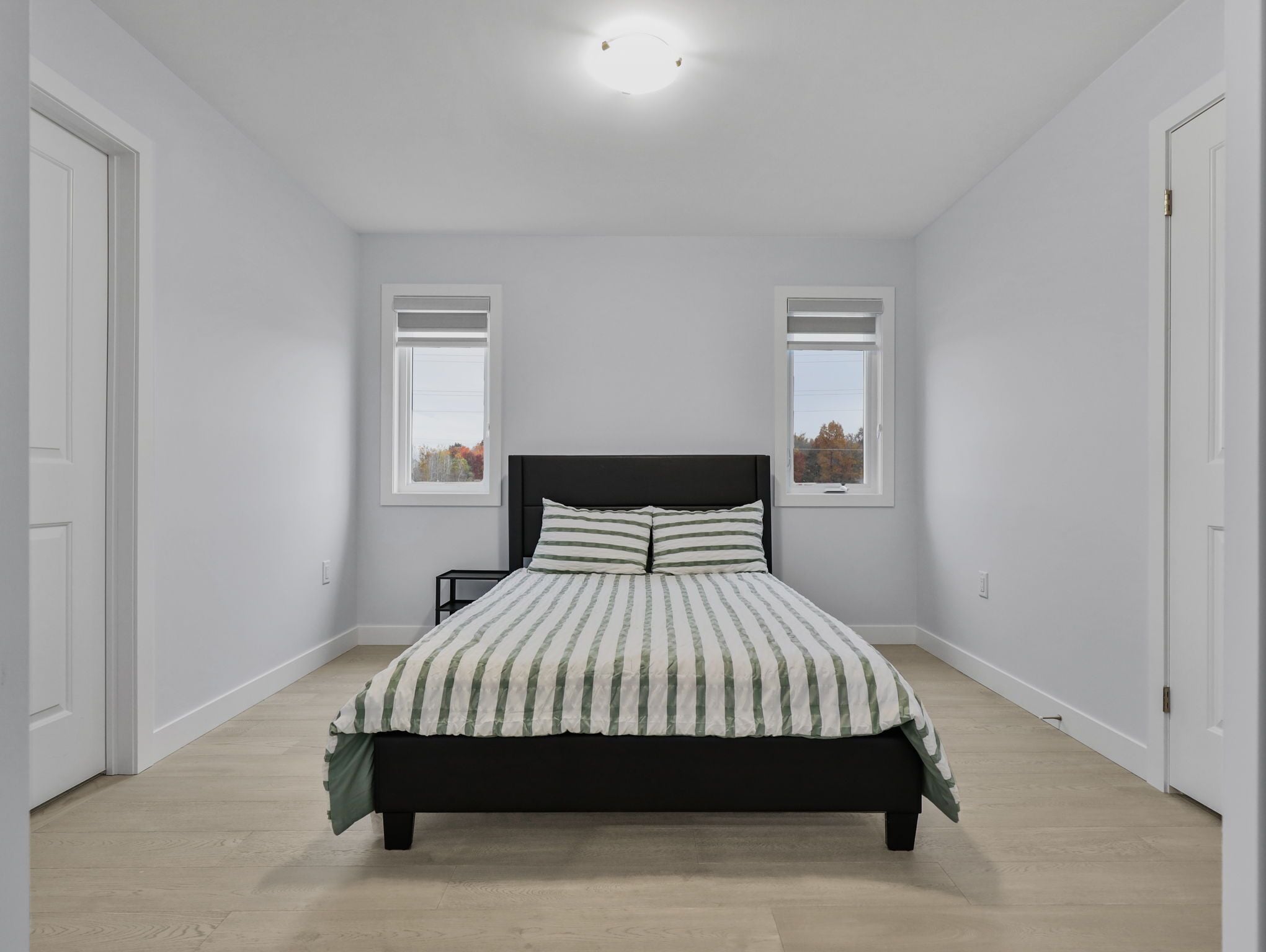 5 chambres, bureau, fer et planche à repasser, Wi-Fi gratuit