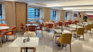 Tägliches inbegriffenes Frühstücksbuffet