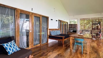 Villa Suite | 1 bedroom, in-room safe, desk, free WiFi