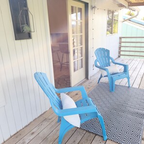 Terrace/patio - Hot tub, Near Autzen Stadium, deck and view (Springfield)