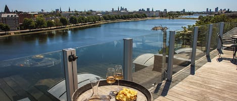 Appartement, 3 chambres, terrasse, vue ville | Lac