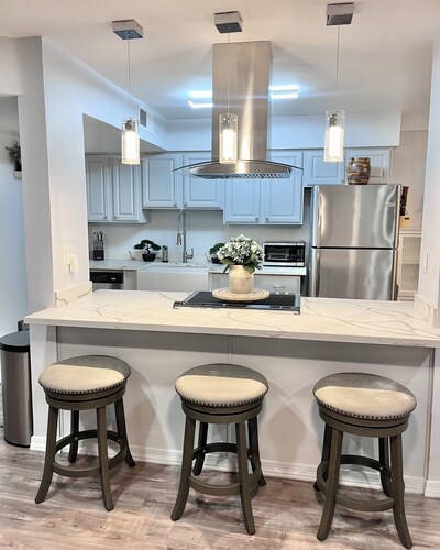 Steps from Cubs Stadium - Perfect Game Day Condo! Near Tempe and Scottsdale!