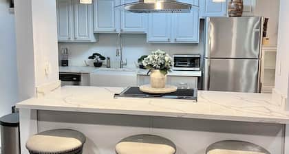 Steps from Cubs Stadium - Perfect Game Day Condo! Near Tempe and Scottsdale!