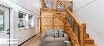 Pine Cone Cottage Sleeps 6