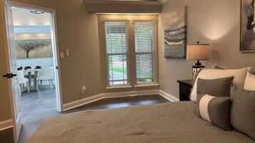 3 quartos, ferros/tábuas de passar roupa, Wi-Fi, roupa de cama