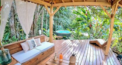 The White Palm - Tropical Cottage