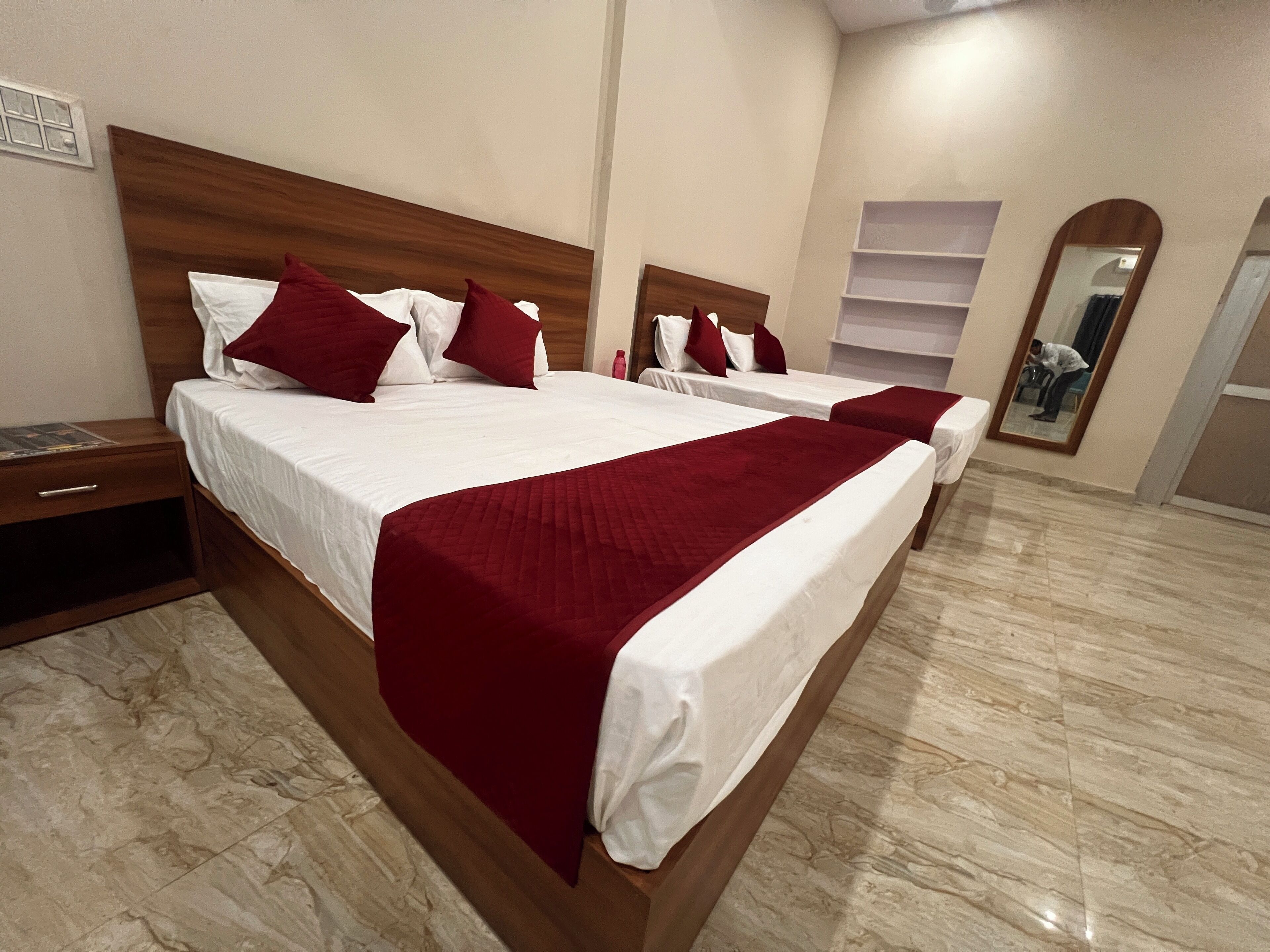 Basic-Vierbettzimmer | Bettwäsche aus ägyptischer Baumwolle, hochwertige Bettwaren