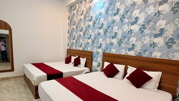 Egyptian cotton sheets, premium bedding, memory foam beds, free WiFi