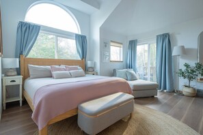 3 dormitorios, tabla de planchar con plancha, wifi gratis y ropa de cama