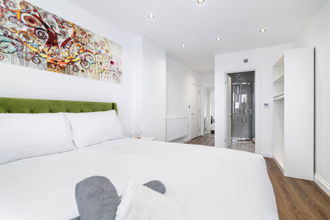 Apartment | 2 bedrooms, desk