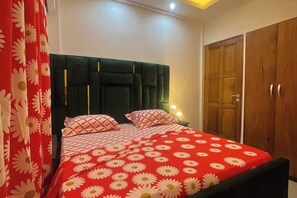 1 bedroom, WiFi, bed sheets