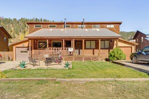 Exterior - < 1 Mi to Skiing: Family-Friendly Red River Haven (Red River)