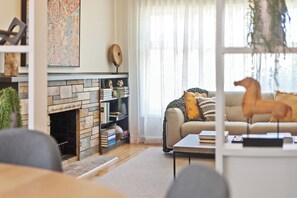 Smart TV, books, printers - Stunning reimagined mid century home (Mitcham)