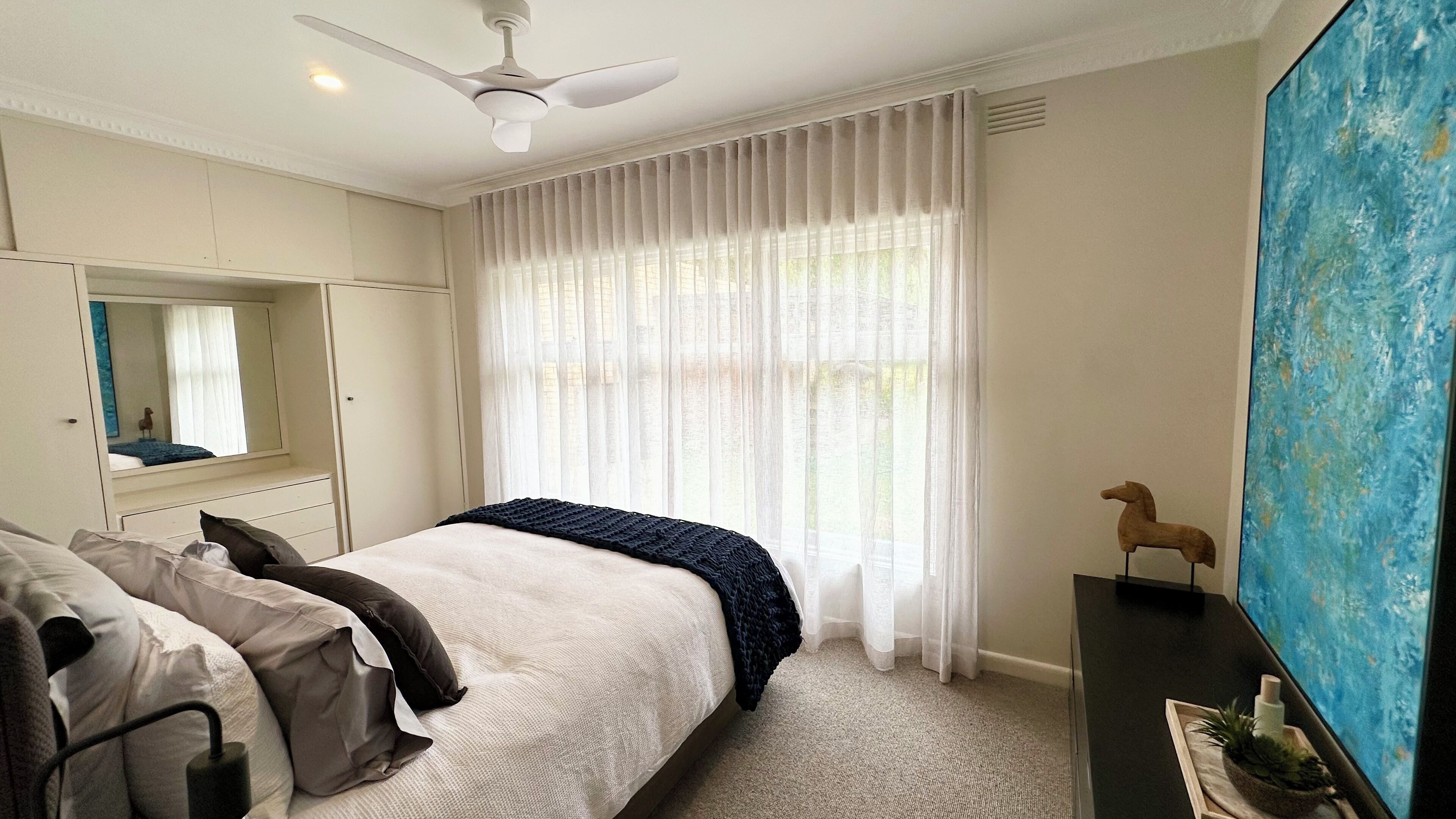 4 bedrooms, desk, iron/ironing board, free WiFi