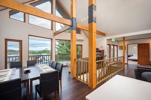 Furano Lodge 10 by H2 Life